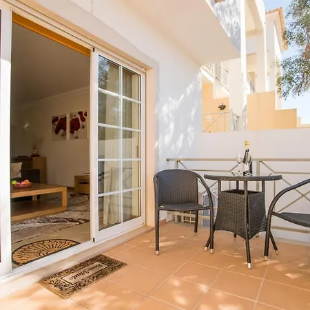 Charming Family Townhouse In Albufeira, Algarve
