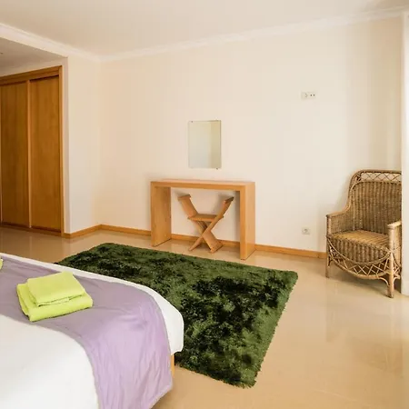 Charming Family Townhouse In Albufeira, Algarve Holiday home *